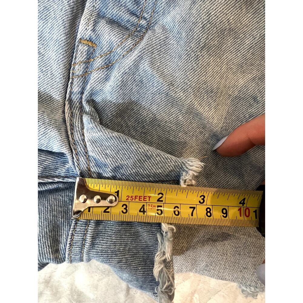 Levi's 501 Cutoff Denim Distressed Shorts W28 - Picture 6 of 8